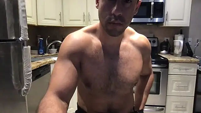 Chat XXX en directo de BigGuyMuscle