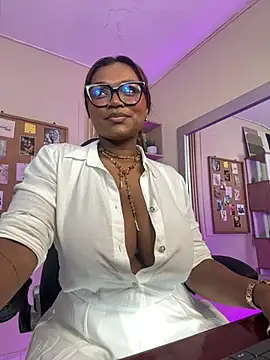 Czat XXX na żywo – emma_rules99
