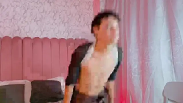 Leo_Williamss Adlı Modelin Canlı XXX Sohbeti