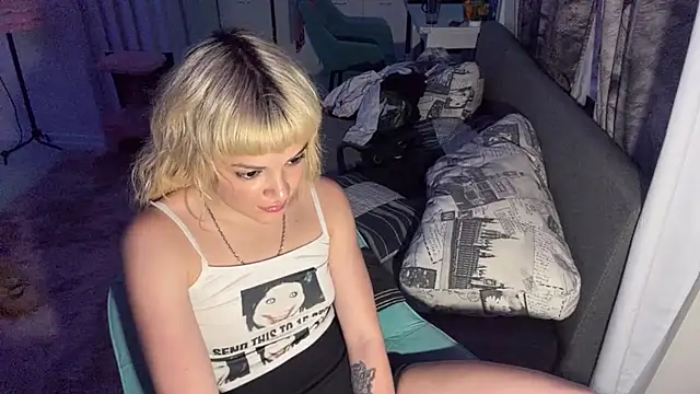 FreedaDeloach's Live XXX Chat