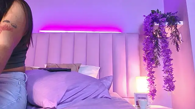 LunaBaxter_'s Live XXX Chat