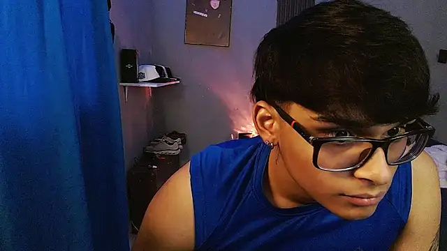 XXX chat uživo modela Mr_yisuzz