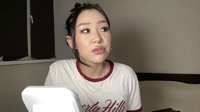 SueUitz 라이브 XXX 채팅