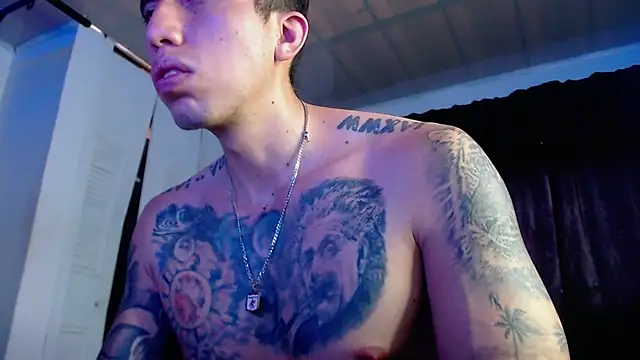 Czat XXX na żywo – Adam_Hudsond
