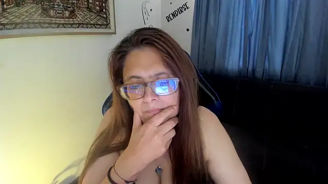 دردشة Ivette_Shaira الجنسية المباشرة