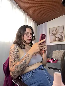 Chat XXX en directo de karlamorris_