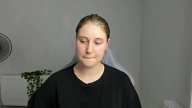 ViolaSecret Adlı Modelin Canlı XXX Sohbeti