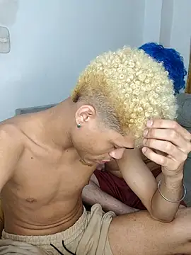 Chatroom XXX en direct de STRANGER_BOYS