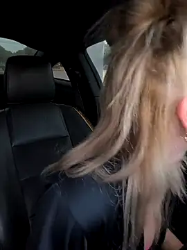 Онлайн чат XXX POPPY_XO