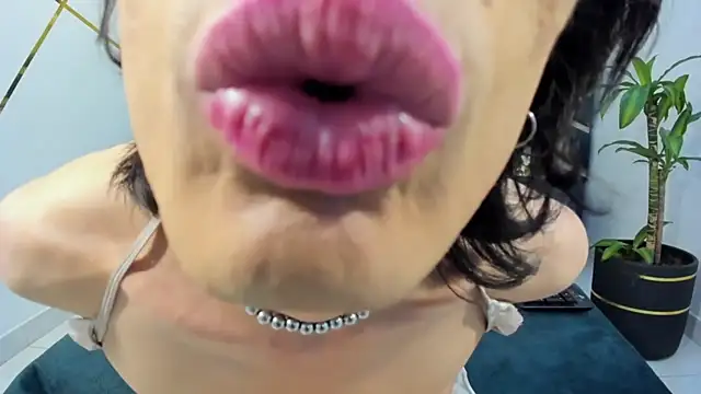 Živý XXX chat monsterholes
