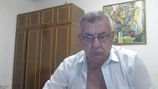 machomale3 Adlı Modelin Canlı XXX Sohbeti
