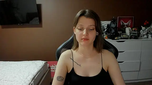 SoniNesti Live XXX Chat