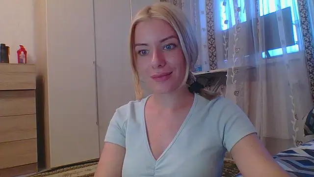 XXX chat uživo modela Softy_Aura_
