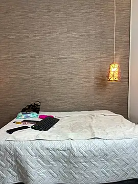 Violetamoon669 Adlı Modelin Canlı XXX Sohbeti