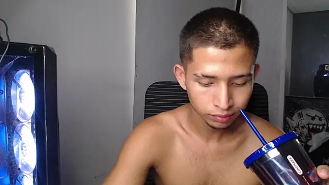 Chat XXX en directo de harold_18_
