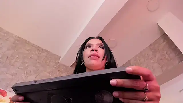 Chat XXX en directo de Adriana_Paul