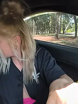 POPPY_XO: απευθείας συνομιλία ΧΧΧ