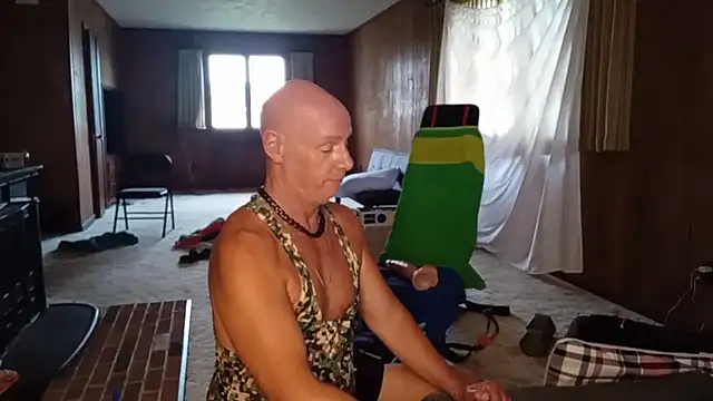 CLUBTHUMPERBATOR's Live XXX Chat
