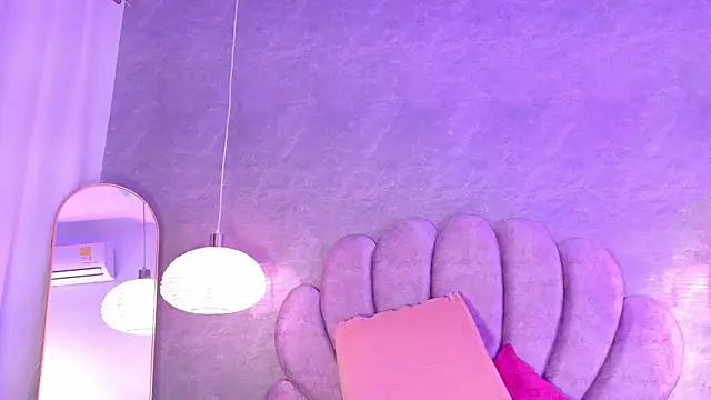 Bella-Sanders Live XXX-chat