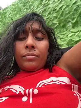 MELIZ_QUEEN Adlı Modelin Canlı XXX Sohbeti