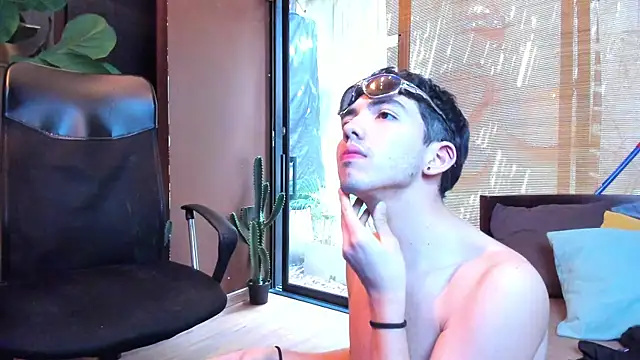 AxelStong Live XXX Chat