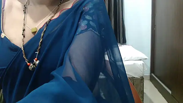 Chat XXX en directo de sunitha-3