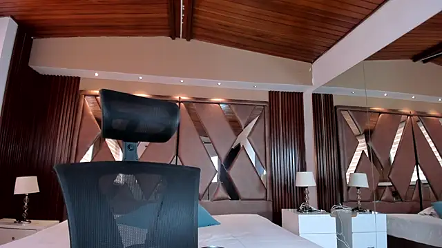 IsabellaaJoness Adlı Modelin Canlı XXX Sohbeti
