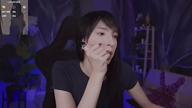 SeraphineSparda Chat XXX in diretta