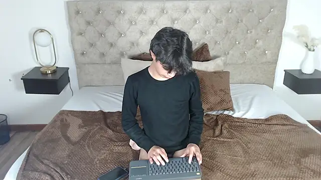 SparkRivers live XXX chat