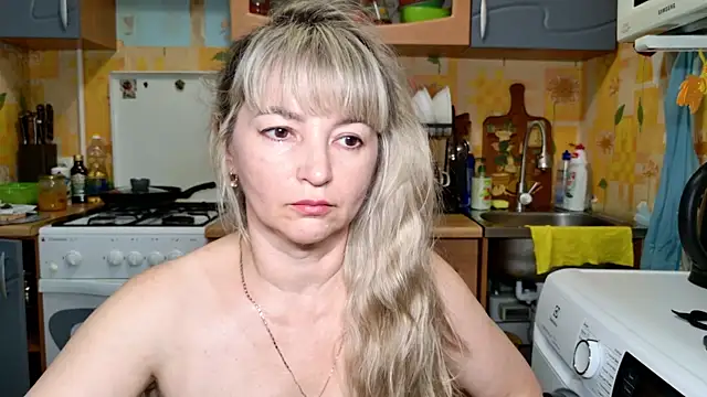 MARMELADINKA-'s Live XXX Chat