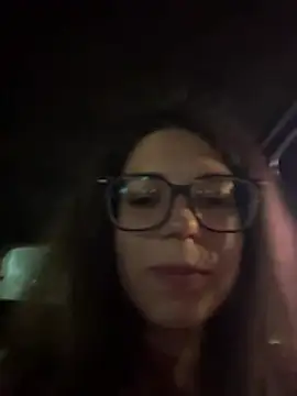 NadiraNoor live XXX chat