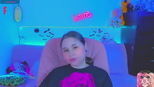 Lolisuccub Live XXX-chat