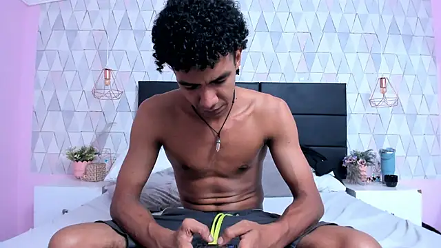 MarckThompsonn live XXX chat