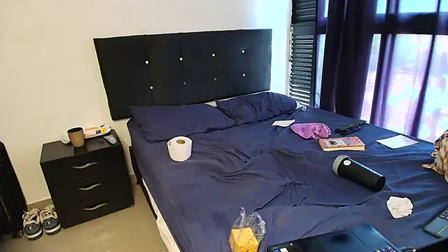 XXX chat uživo modela NicoDavisOfficial