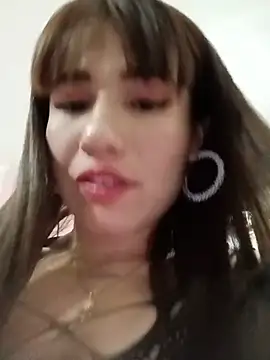 Chat +18 de _Luna_Blooms ao vivo