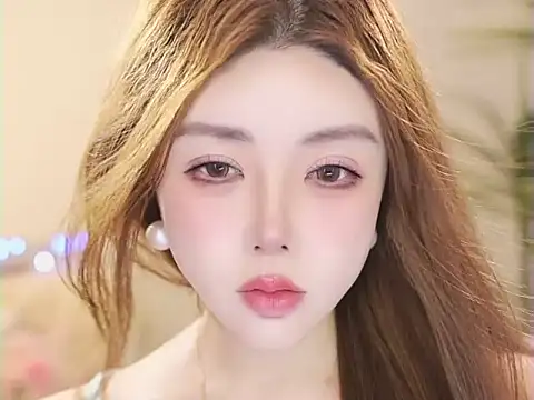 XXX chat uživo modela Qiaoqiao__