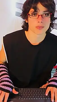 Chat +18 de LittleTymmy ao vivo