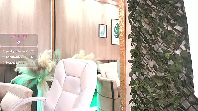 Chat +18 de SeleneBanks ao vivo