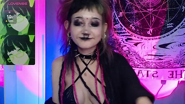Milten-Trish Adlı Modelin Canlı XXX Sohbeti