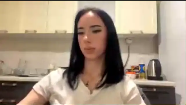 IsabellaQiueen Chat XXX live