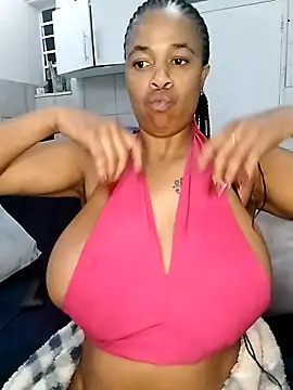 ClitorisBoobs: онлайн-секс-чат