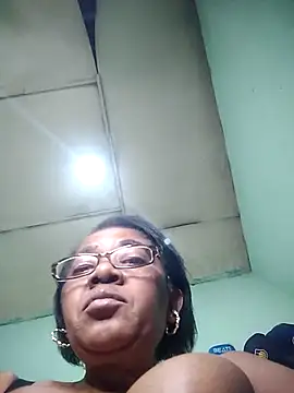 zeebighipsn Live XXX chat