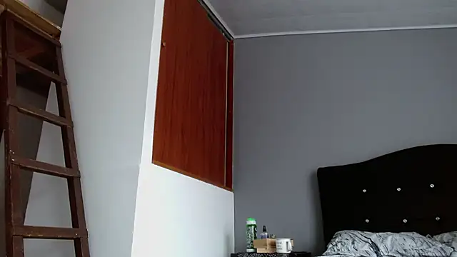 Chatroom XXX en direct de Emilia_1995