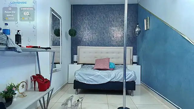 Chat +18 de Celestial_Queen_ ao vivo