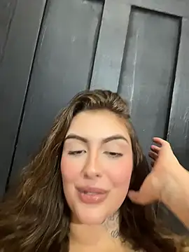Chat +18 de miiabellovic ao vivo