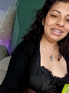 Iam_Issaa_'s Live XXX Chat