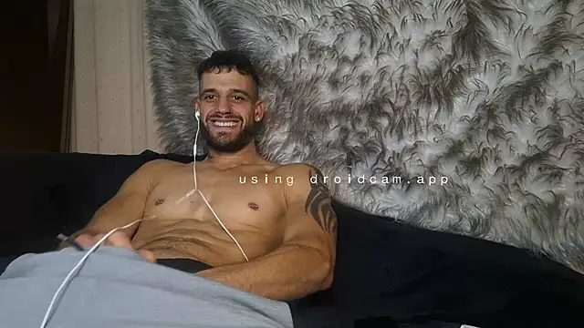 Maxpac_roccox Adlı Modelin Canlı XXX Sohbeti