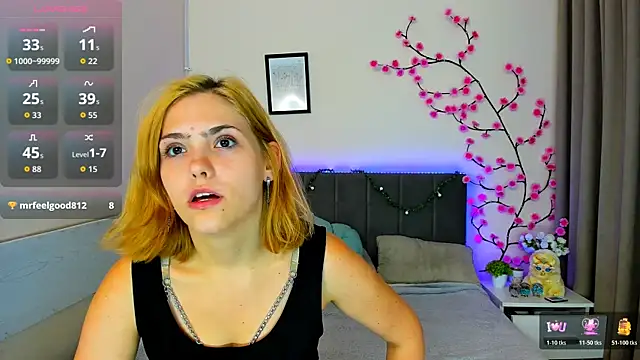 DellaRows   라이브 XXX 채팅