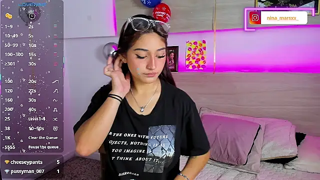 Nina-Mars 라이브 XXX 채팅