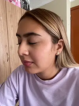 Miabonnett_'s Live XXX Chat